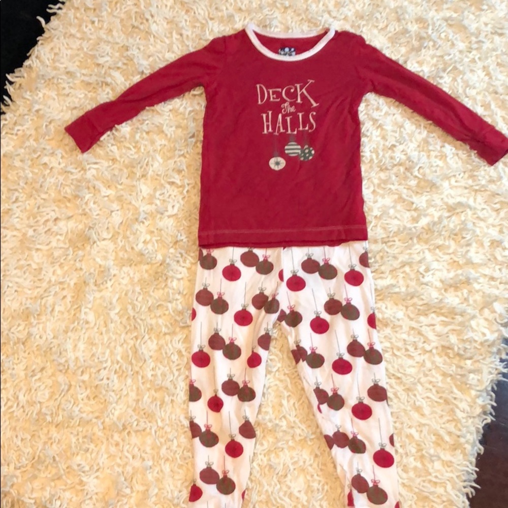 GUC 2piece kickee pants size 2